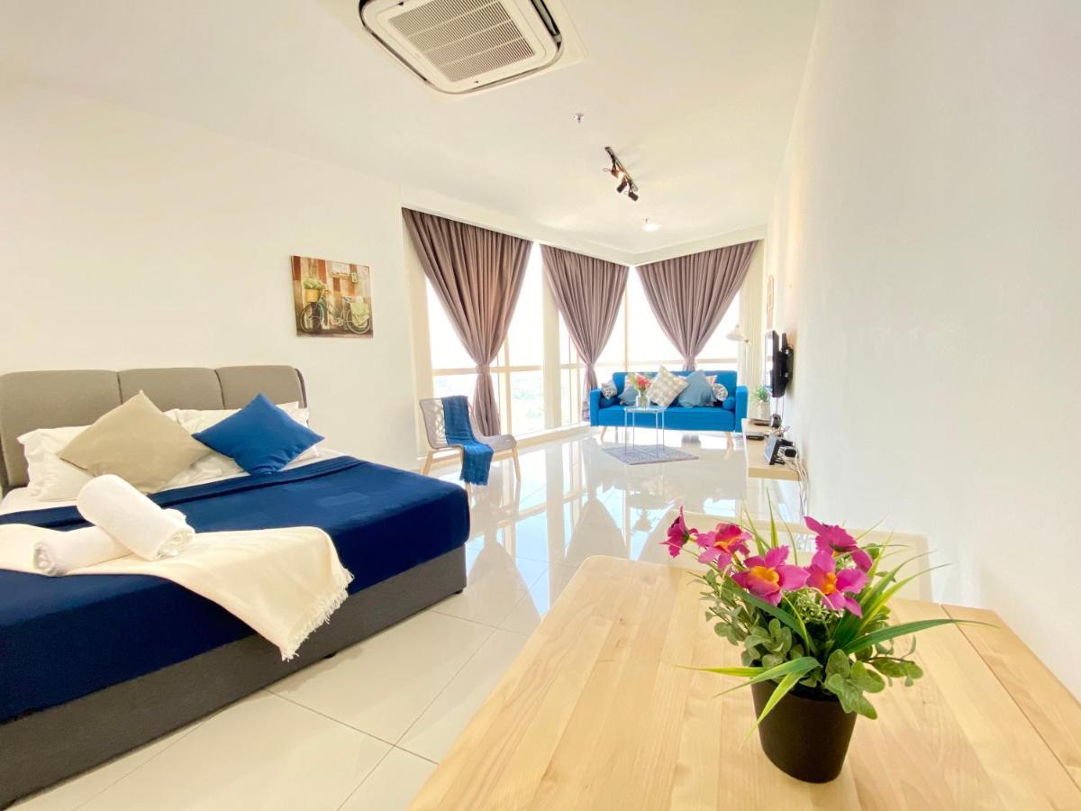 Chrisenbel Suites - Pinnacle Pj Petaling Jaya Exterior photo